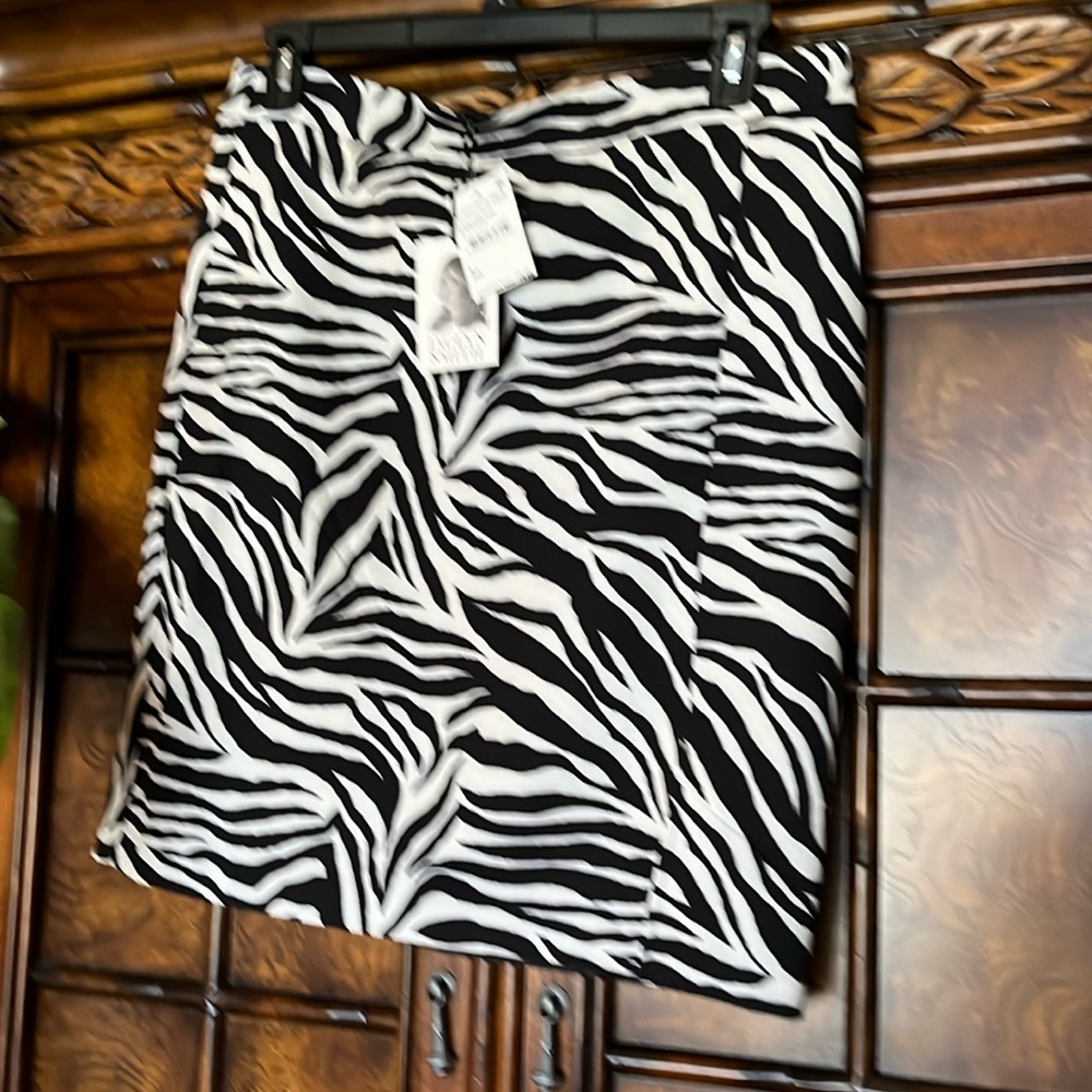 Jaclyn Smith midi zebra black and white skirt zip up side size L
